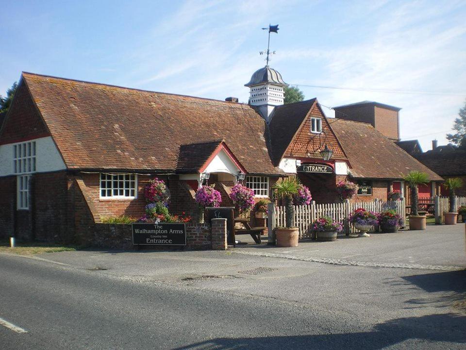 The Walhampton Arms Bed & Breakfast Lymington Exterior photo