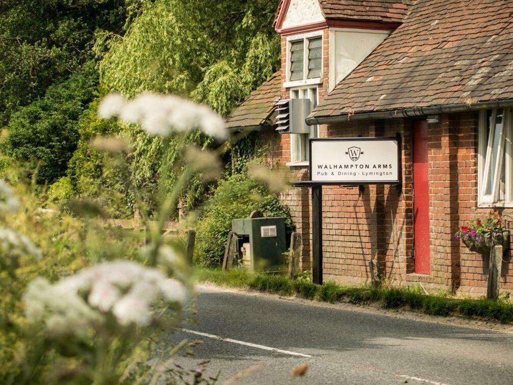 The Walhampton Arms Bed & Breakfast Lymington Exterior photo